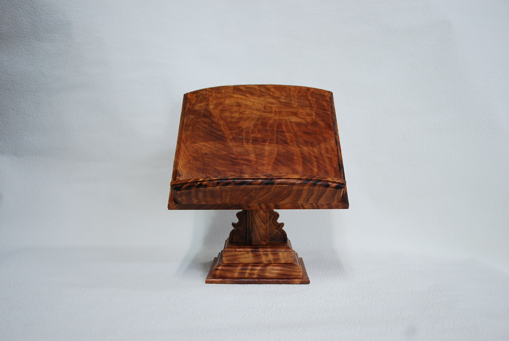 厳選上杢材　過去帳、経本台の画像